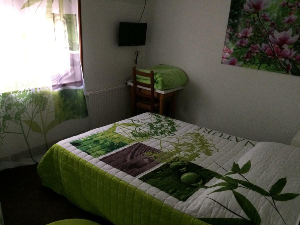 Le Phoenix Hotel Saint-Florentin  Luaran gambar